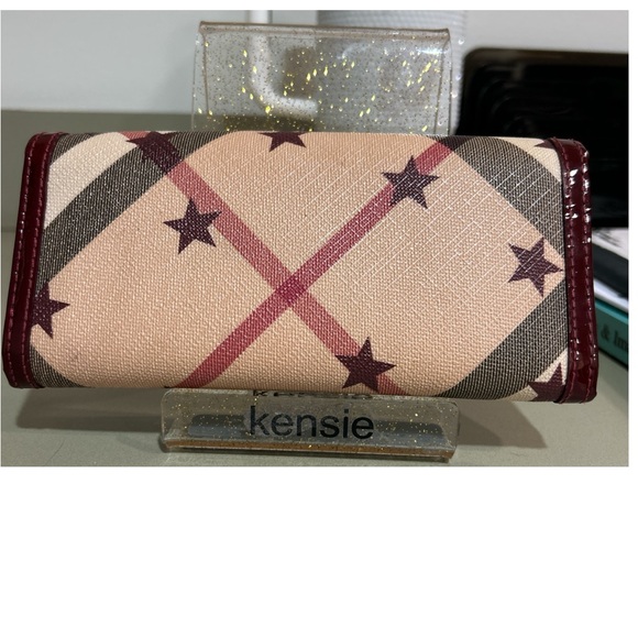 Burberry Rare Super Nova Burgundy Wallet with snap closure - Picture 2 of 16